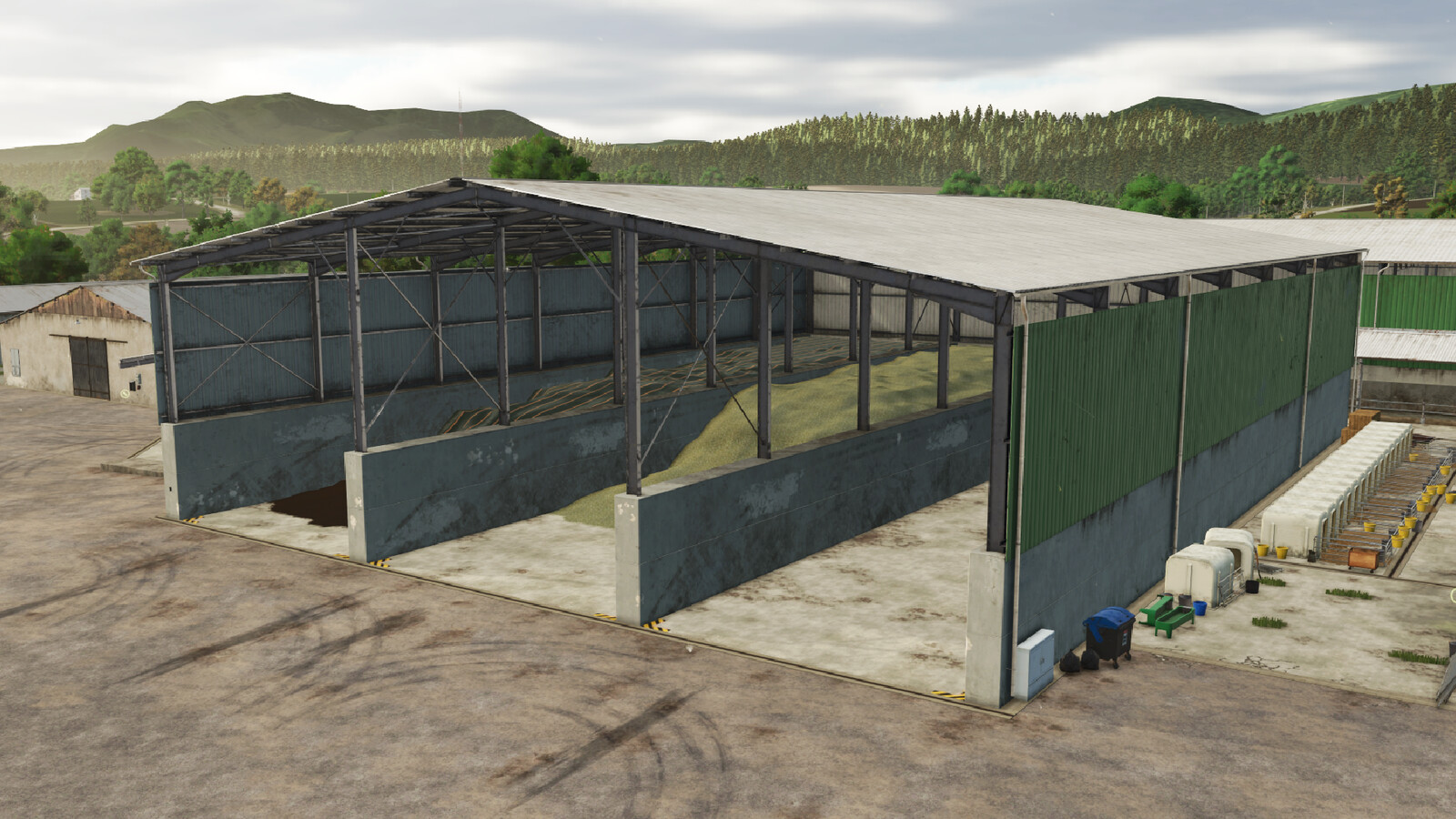 Lizard Covered Multi Bunkersilos
