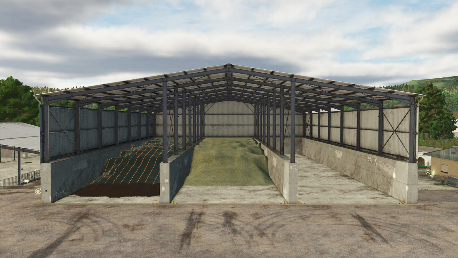 Lizard Covered Multi Bunkersilos