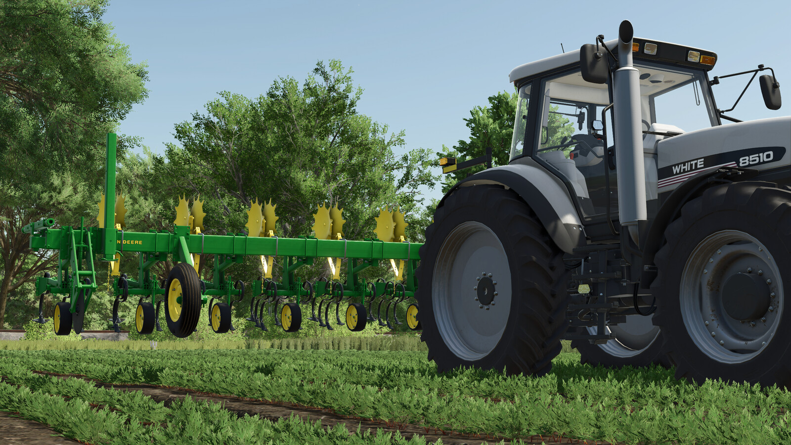 John Deere 825 Row-Crop Cultivator