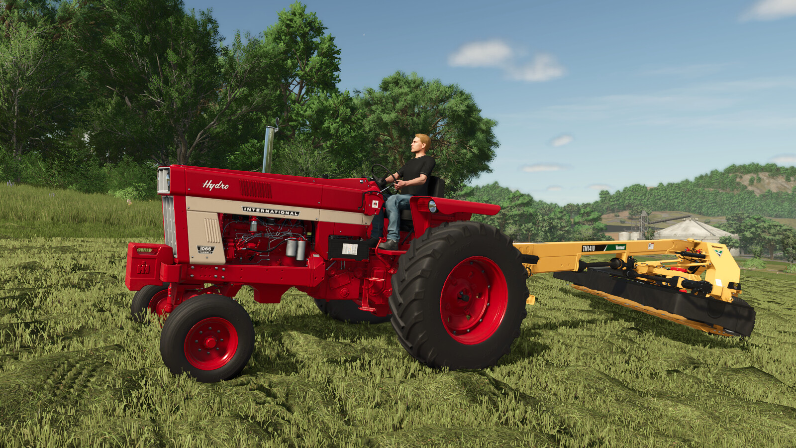 International Farmall 1066